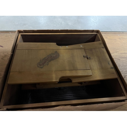 147 - VICTORIAN PHOTO ENLARGER IN ORIGINAL BOX