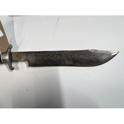 153 - OLD ETHNIC DAGGER