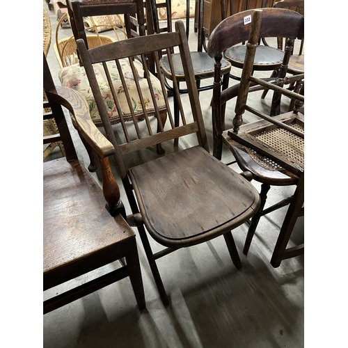 331 - OAK ANTIQUE CHAIR