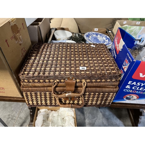 10 - PICNIC HAMPER & CONTENTS