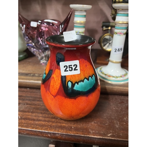 252 - SMALL 7' POOLE POTTERY VASE