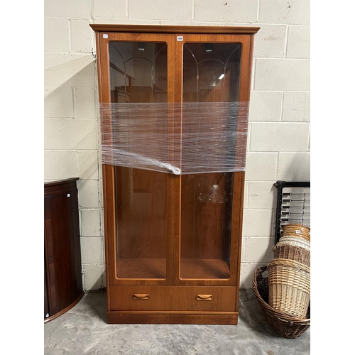 486 - GLASS DISPLAY CASE WITH DRAWER