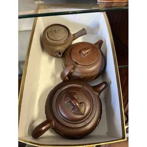 172 - x3 YIXING TEAPOTS