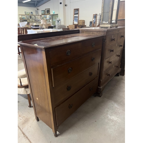 389 - CHEST OF DRAWERS