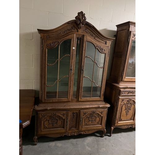 463 - ANTIQUE FRENCH CARVED OAK CABINET