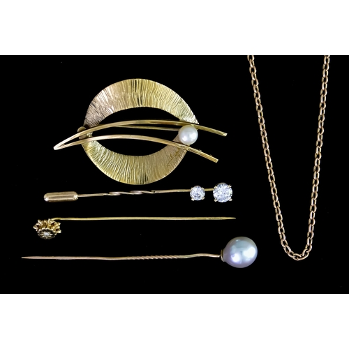 613 - A Small Quantity of 9ct Gold, comprising - three gemset stick pins, one pearl set and two paste set,... 