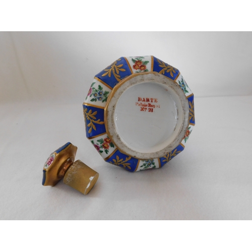 227 - Darte Palais Royal No.21 large scent bottle
-height 16cm (6¼