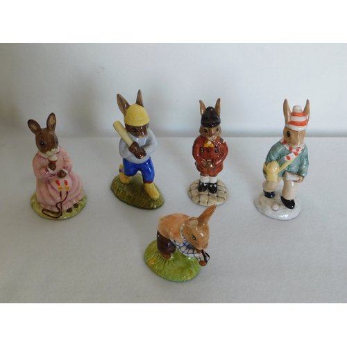 235 - c.1990 Lot of 5 x Royal Doulton Bunnykins figures
-DB43 Home Run Bunnykins
-DB61 Brownie Bunnykins
-... 