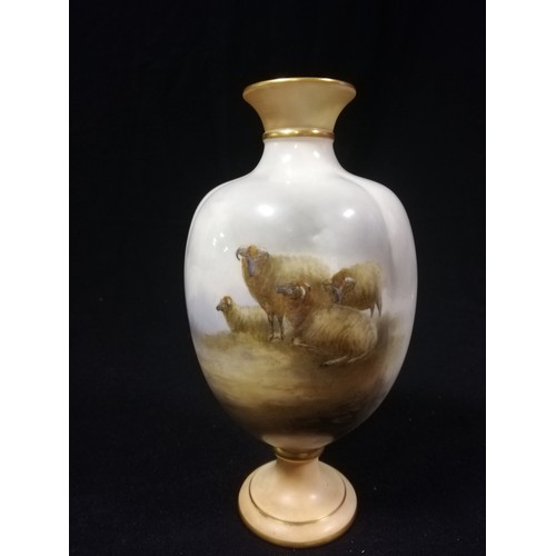 160 - 1902 Royal Worcester sheep vase #788 by John Stinton jr (1854-1956) - 7¾