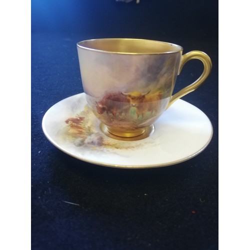 166 - Matched 1926 Royal Worcester cup & 1910 saucer both signed by H Stinton
-Harry Stinton (1883-1968)
-... 