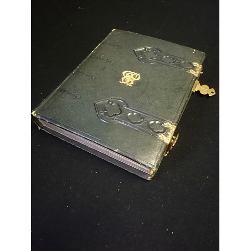 202 - Album full of crests / arms / monograms
The full album (52 sides) has virtually every one of the 100... 