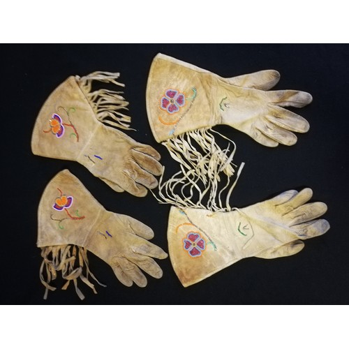 269 - 2 pairs of native North American Indian gloves with bead decoration