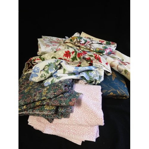 280 - Quantity of floral fabric