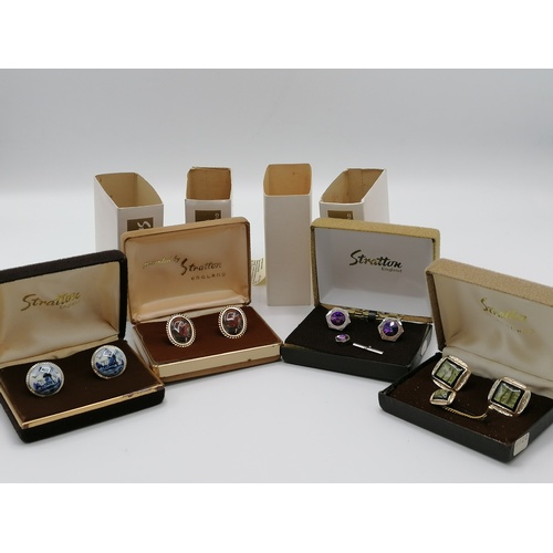 15 - 4 boxed sets of  Stratton cufflinks, unused, t/w a Stratton boxed set of perfume spray and compact, ... 