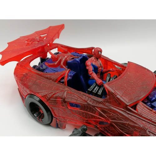 40 - 1997 Marvel Spiderman car + some figures