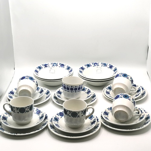 104 - c.1970's floral patterned 6 x 4 piece breakfast sets (1 mismatched cup)
