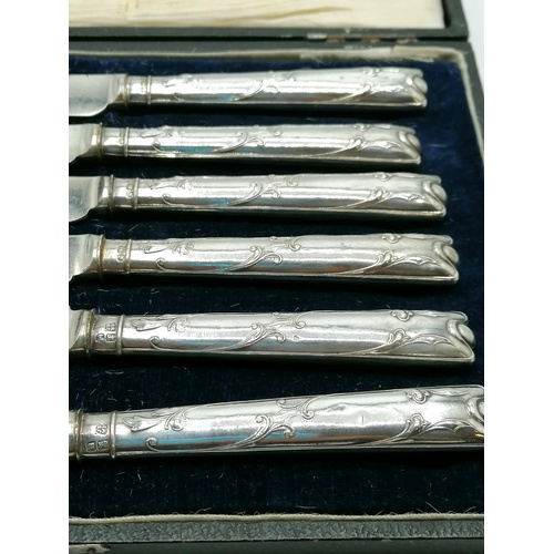 127 - 1917 cased set of 6 x silver handled tea knives by James Deakin & Sons (John & William F Deakin)