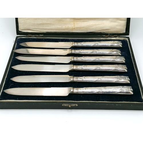 127 - 1917 cased set of 6 x silver handled tea knives by James Deakin & Sons (John & William F Deakin)