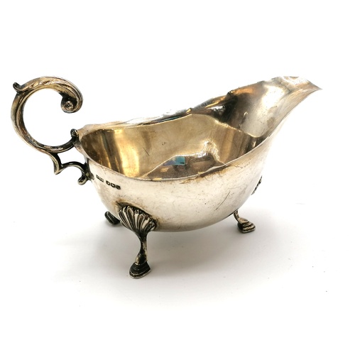 143 - 1944 Silver sauce boat by James Dixon & Sons Ltd - 114g