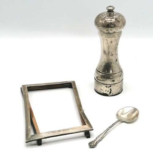 146 - Silver cased pepper mill t/w a/f silver frame & silver jam spoon