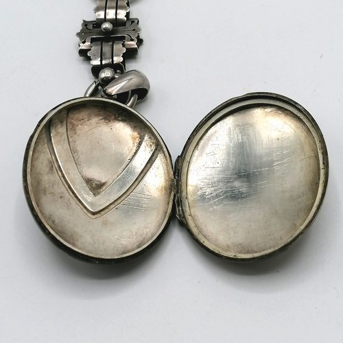 305 - Unmarked Victorian silver locket & collar - approx 20