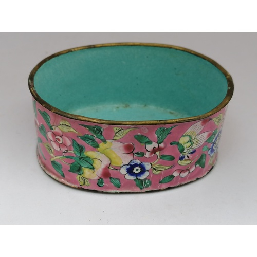 350 - Chinese oval enamel box and cover, in good overall condition, 3¼