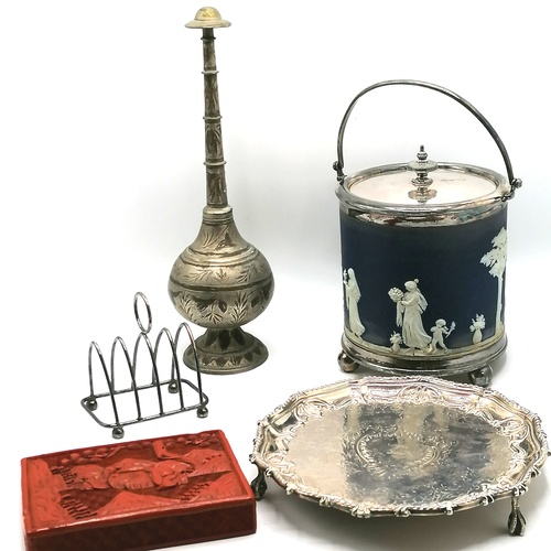 582 - Silver plated salver t/w rosewater sprayer, lacquer box lid, toast rack & biscuit barrel (a/f)