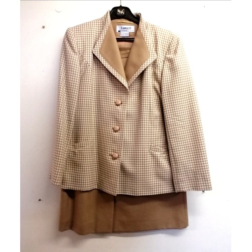 704 - Ladies Lampert beige and cream dogtooth skirt suit size 14