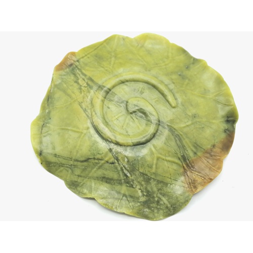 18 - Green Jade dish in the form of a lily pad, 9