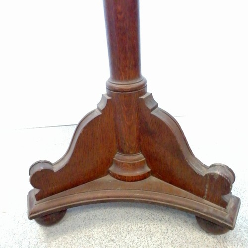 48 - antique Oak sculptors stand with revolving top with brass fittings, 41