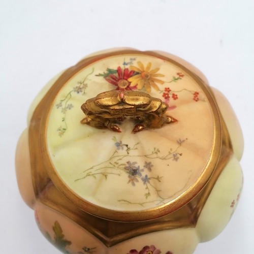 3 - 1904 Royal Worcester Blush Ivory lidded pot pourri vase - In good condition