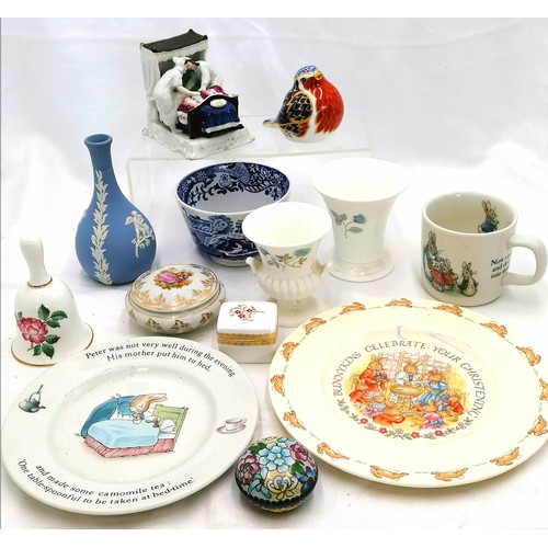 90 - Qty of ceramics inc fairing & royal worcester robin paperweight & Bunnykins etc