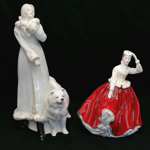 96 - 2 x Royal Doulton figurines - HN 3052 A winters walk (12¼