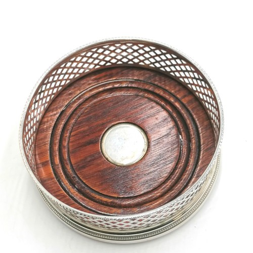 272 - Silver gallery waffle coaster - 4¾