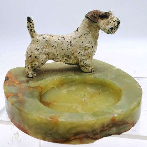 326 - 2 x agate pin dishes - 1 with bronze cold painted spaniel & the other with a cold painted bronze sco... 