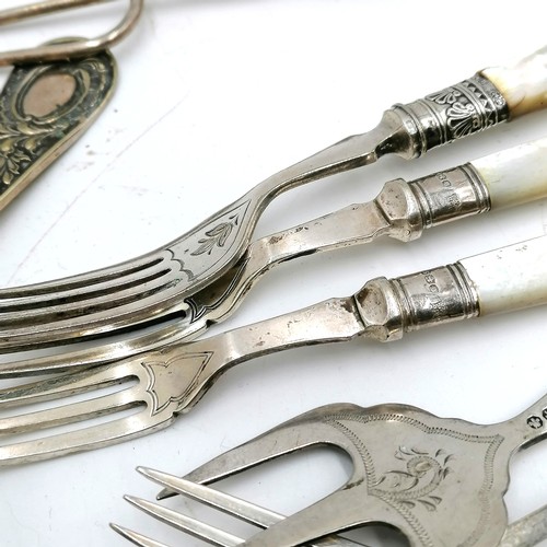 342 - Quantity of cutlery including some some silver with mother of pearl handles