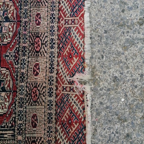 401 - Antique wool rug - 46