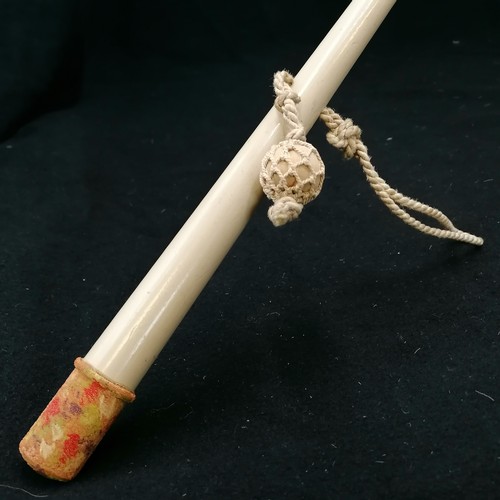 445 - Wooden handled parasol with cream lace in good condition ( missing its silk lining)