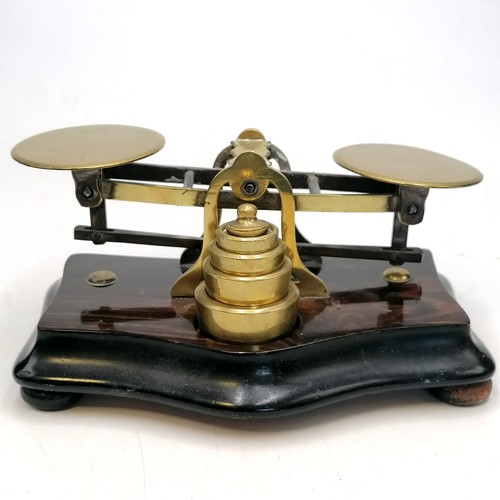 8 - Coromandel weighing scales - width 7