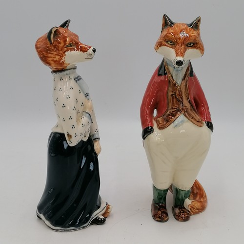 59 - Cinque Ports Pottery Rye pair of dressed fox figures (Sir Freddie Fox & Lady Felicity Fox) - height ... 