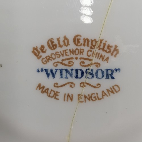 82 - Grosvenor Windsor tea ware , 1 saucer cracked and jug cracked