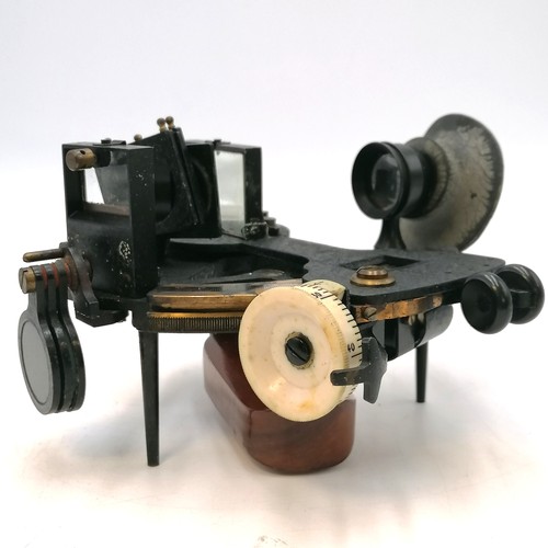 163 - Cased Husun sextant 25512 dated 5-3-41 - rubber eyepiece has some deterioration - box 8½