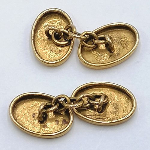 198 - Pair of antique 15ct gold engraved cufflinks - 5g