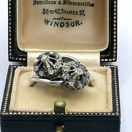 272 - Antique diamond double cluster ring in platinum