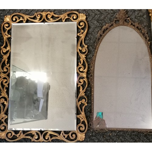 604 - Gilt plaster framed bevelled mirror (29