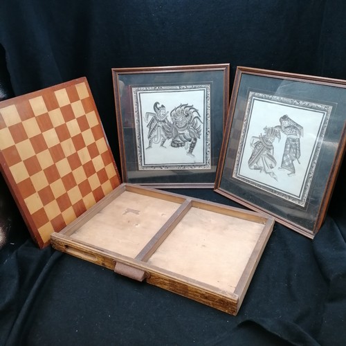 697 - Wooden chessboard t/w printers tray & a pair of oriental pictures