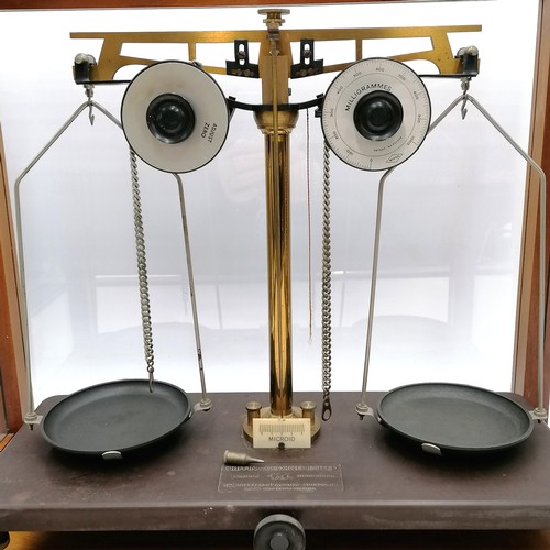 722 - Griffin & George Ltd cased set of balance scales