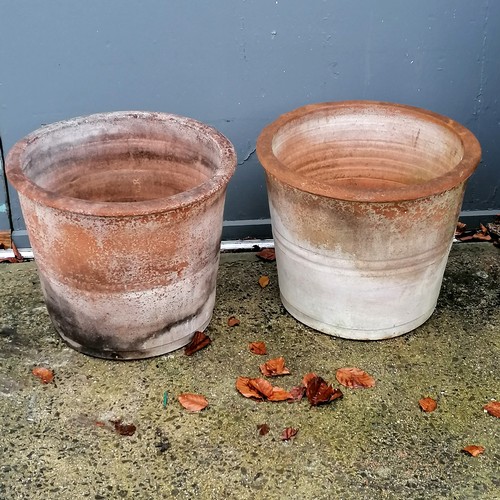 772 - Pair of large terracotta pots - 19