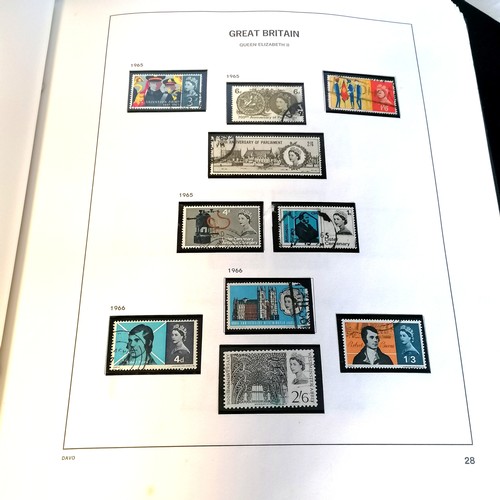 506 - Stanley Gibbons Great Britain stamp album with approx 1500+ stamps - a useful starter collection