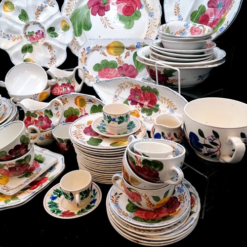 98 - Large quantity of Simpsons Potters Ltd Belle Fiore, floral dinner and teaware, some A/F